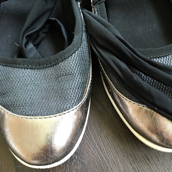 Simply Vera Lace Up Ballet Flats - Picture 3 of 4